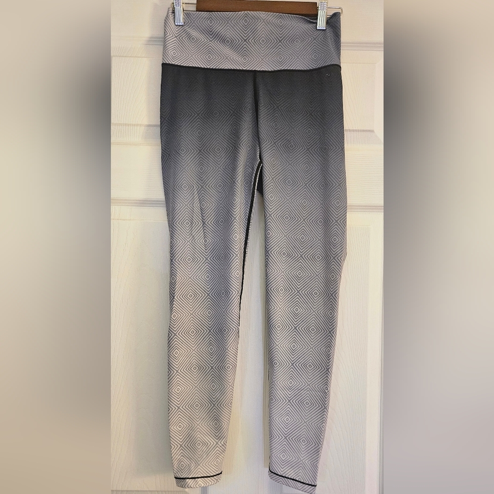Geometric Patterned Blue To Grey Leggings